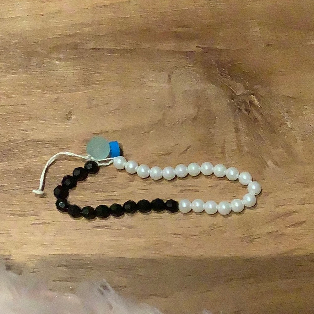 Phone case bracelet
